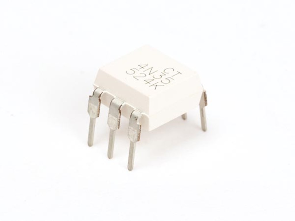 OPTO ISOLATOR WITH TRANSISTOR OUTPUT Vdc=3550V / CTR=>100