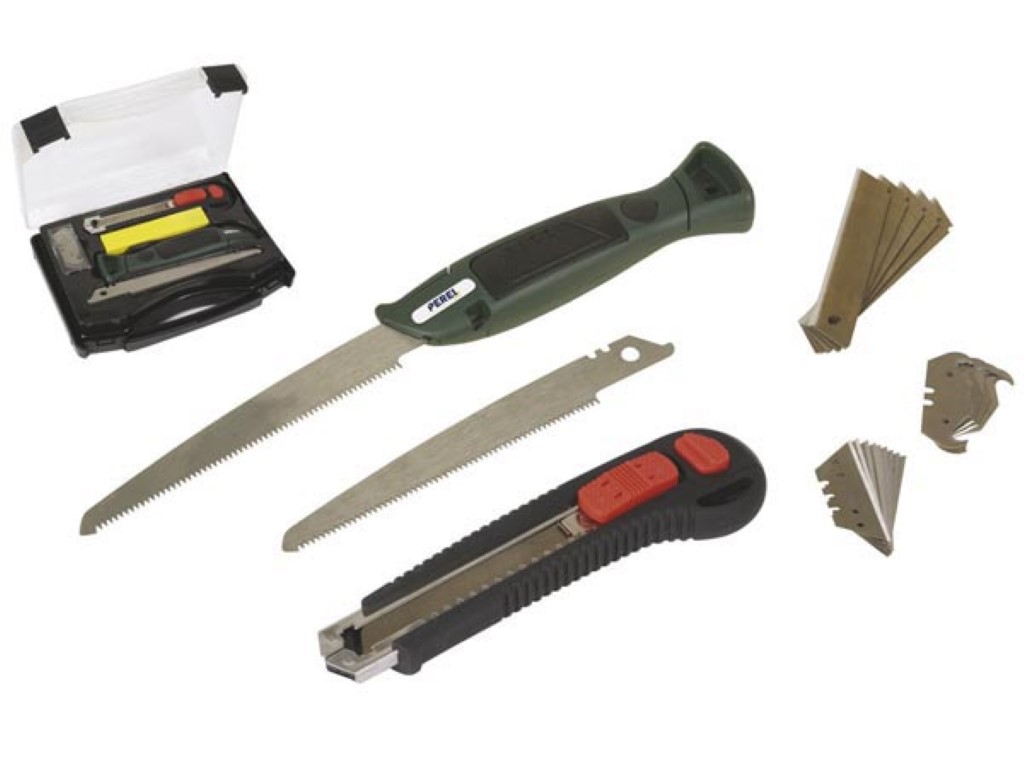 CUTTERS AND BLADE SET (30 pcs)